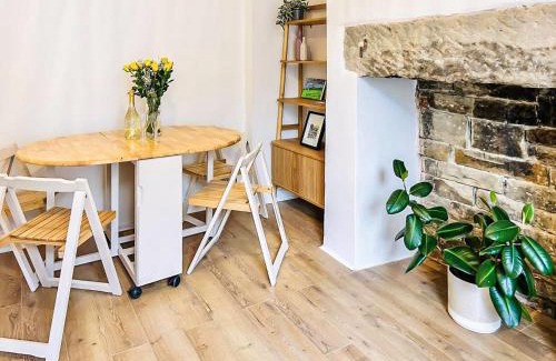 Saltaire Village House | Saltaire Mill Cottage