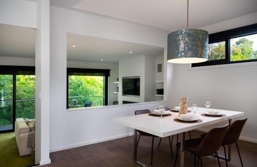 Hepburn Springs Apartment | Saltus One bedroom- luxury and panoramic views