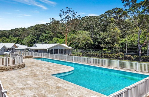 Avoca Beach House | SALTWATER COTTAGE | wifi, complex pool | Accom Holidays