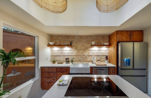 Sam Hughes House | Sam Hughes/Completely Remodeled/2 BR 1.5 BA