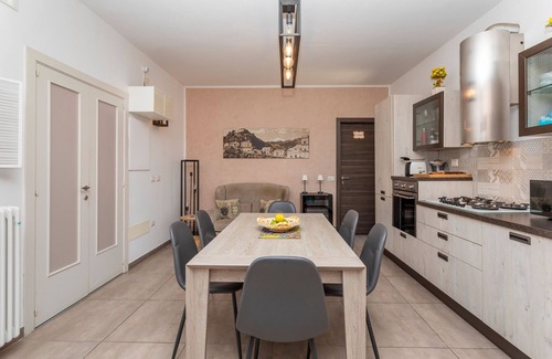 Savoca Apartment | 'Sambuco Junior Suite' Room with Sea View, Wi-Fi and Air Conditioning
