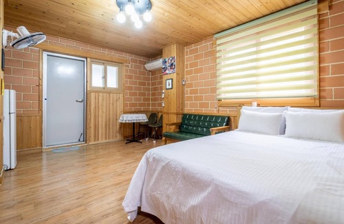 Samcheok House | Samcheok Dasarang Pension