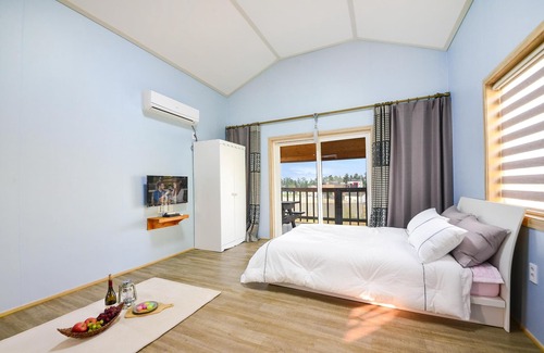 Samcheok House | Samcheok Good Friend Pension
