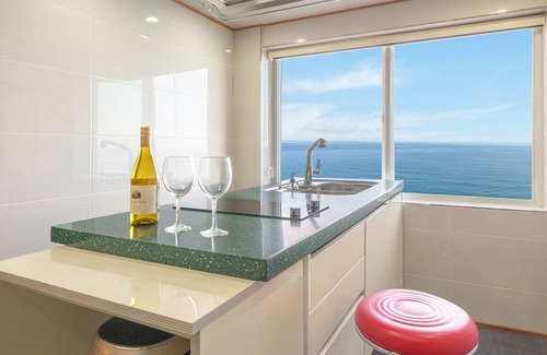 Samcheok House | Samcheok Peacehousing Spa Pet Pension