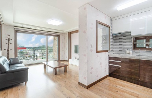 Samcheok House | Samcheok Santorini Pension