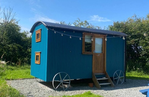 Higher Walton Cabin | Samlesbury Hall Shepherd's Hut
