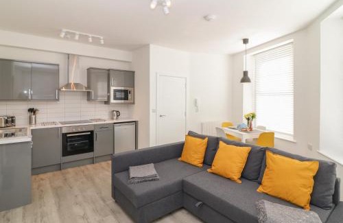 Teignmouth Apartment | Samphire