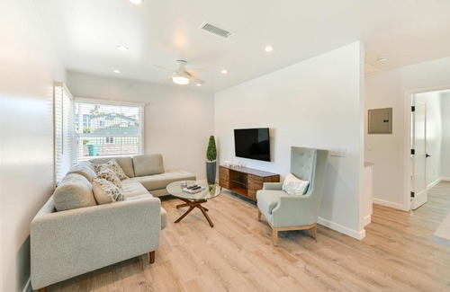 Roseville - Fleet Ridge House | San Diego Cottage with Private Patio 2 Mi to Beach!