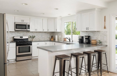Granite Hills House | San Diego Haven | Heated Pool | Hot Tub + More!, San Diego Haven Whole Home with Heated Pool