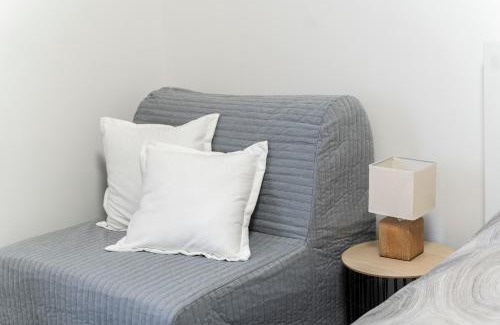 Barriera Vecchia-San Giacomo Apartment | San Giacomo District Modern Apartment