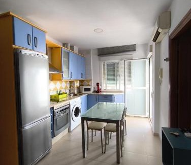 Conil de la Frontera City Center Apartment | San Lorenzo con Parking Privado