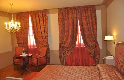 Lucca Historical Center Hotel | San Luca Palace