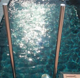 San Julian Apartment | San Luis Downtown & Pool Apartment