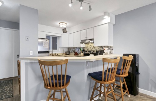 Wilmington Beach Condo | Sand Pebbles A9–Unwind and enjoy ocean views with easy beach access