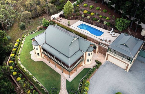 McLaren Vale House | Sand Road Estate in the heart of McLaren Vale