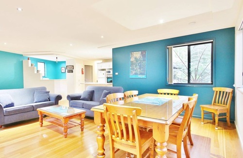 Hyams Beach House | Sand Water at Hyams Beach
