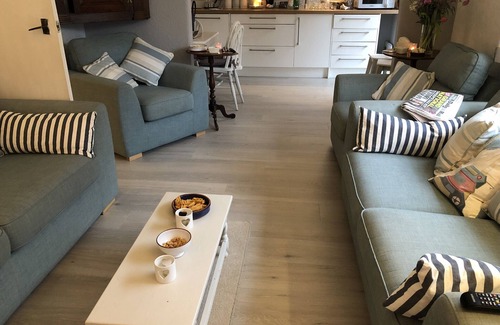 Sandbanks House | Sandbanks Holiday Home Poole 5 minutes walk to the BeachnSleeps 8/9