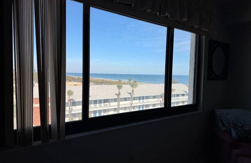 Cocoa Beach Condo | Sandcastles 501 Summa
