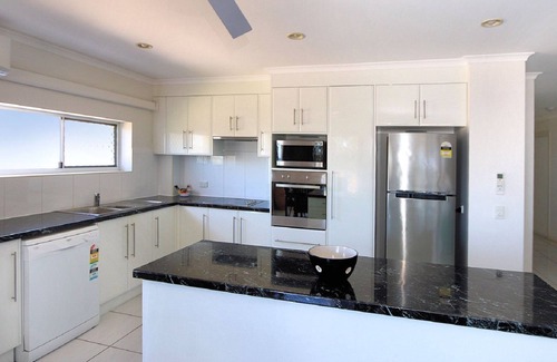 Bargara Apartment | Sandcastles Unit 8 - 2 bedroom Ocean Front Unit