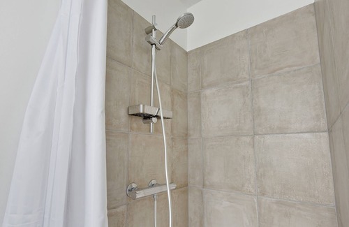 Roskilde Apartment | Sanders Fjord 2 - Smart 1-bdr Apt Near Cathedral