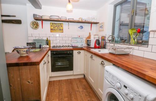 Scarborough House | Sandgate Cottage