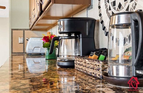 Nor Este House | Sandia Sunsets with Hot Tub - An Irvie Home