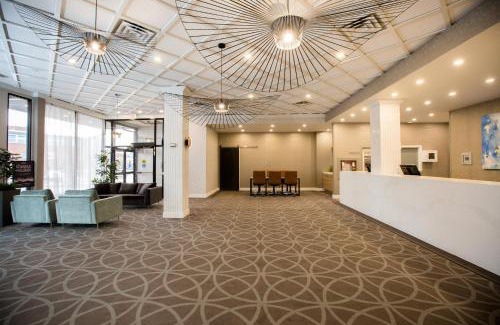 Downtown Hotel | Sandman Signature Lethbridge Lodge
