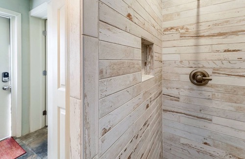 East End House | SANDPIPER COTTAGE is one of the few ground level homes left on St. George Island!