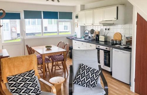 Pembroke House | Sandpiper - Uk36291