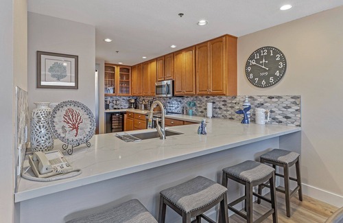Kahana Condo | Sands Of Kahana Ph 381 3bd/3ba Of 3 Bedroom Condo by RedAwning