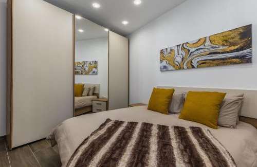 Bellavista Apartment | Sandstone A8 Marsascala - 15minute drive to Valletta