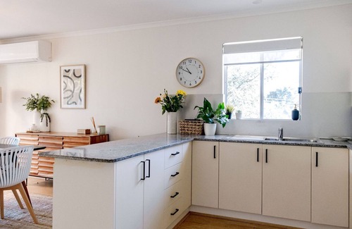 Mollymook Beach Apartment | Sandy Days at Mollymook Beach