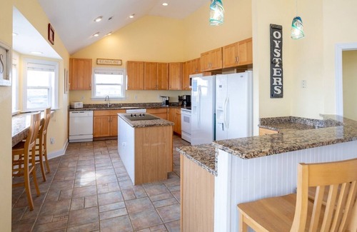 Carova Beach House | SANDY PAWS: FREE POOL HEAT for open fall weeks! OCEANFRONT- Elevator-4x4