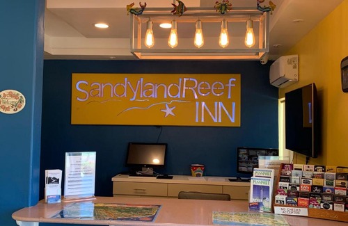 Carpinteria Hotel | Sandyland Reef Inn