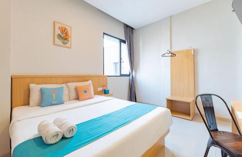 Malang Hotel | Sans Hotel Bobosini Malang by RedDoorz