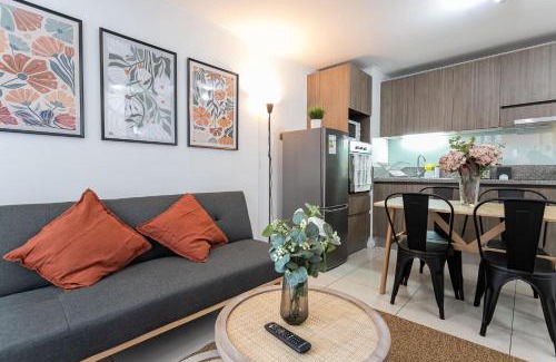 Downtown Santiago Apartment | Santa Lucia Family Fun Central Apt