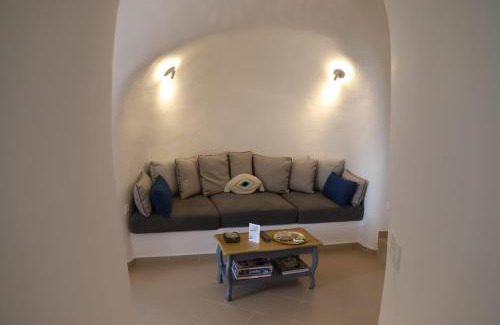 Exo Gonia House | Santorini Cave Suite