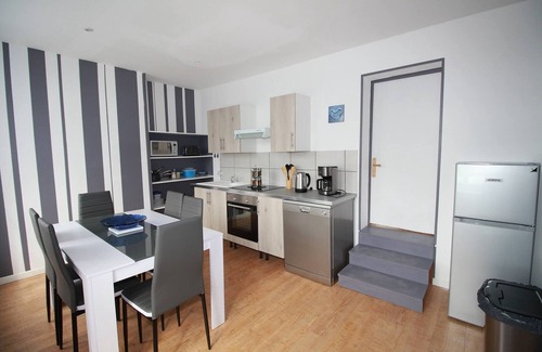 La Fere Apartment | Santorini - Design apartment in the heart of Fère