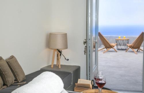 Vourvoulos Hotel | Santorini Villas