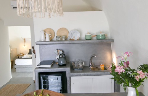 Vourvoulos House | Santorini Villas