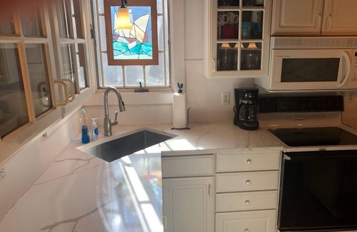 Malta Cottage | Saratoga Lake Summer Paradise