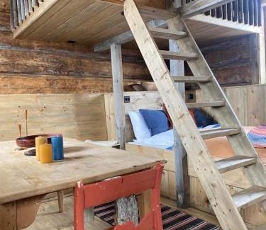 Skjaak House | Sauefjøset - Idyllisk gardstun fra 1800-tallet