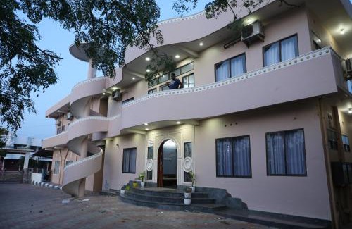 Kanyakumari Hotel | Sauhrudam Resort and Restaurant-Kanyakumari