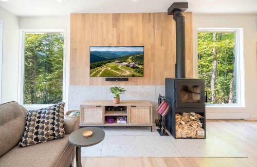 Saint-Philemon Ski Chalet | Sauna & Pool Table - Nordik Attitude