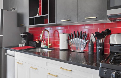 Ironbound District Apartment | Save on 3day Stays - NYC 30 min - Airport 8 min