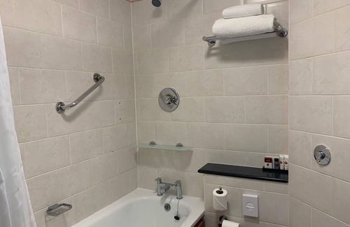 South Ruislip Hotel | Savera Hotel South Ruislip