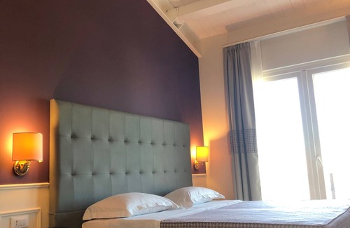 San Donato-San Vitale Hotel | Savoia Hotel Regency