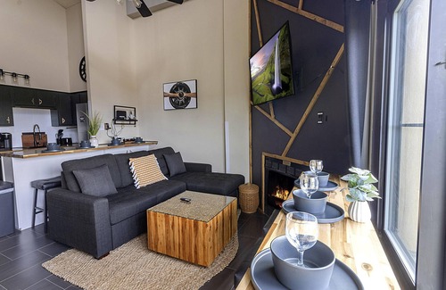 Snowshoe Condo | SC 2508: Chalet Luxe | Alpine Chic + Spa-Like Comforts