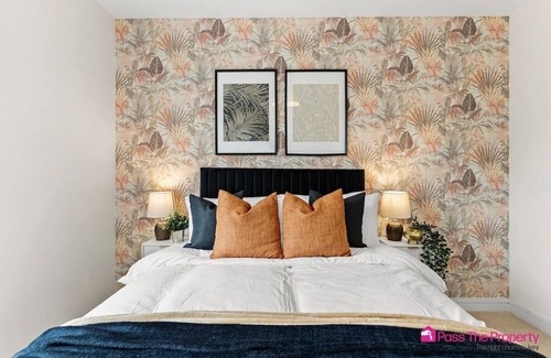 Reading Apartment | Scandi Abode in Central Reading - Balcony