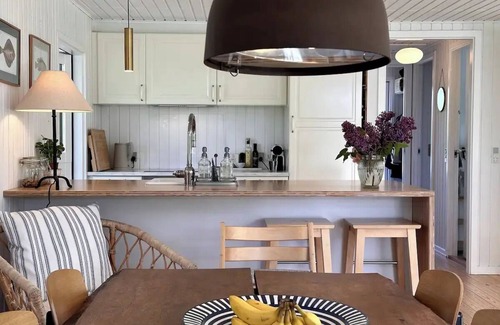 Gilleleje Cottage | Scandinavian designer oasis/Newly renovated, 1km from the sea & 2nd row to fields